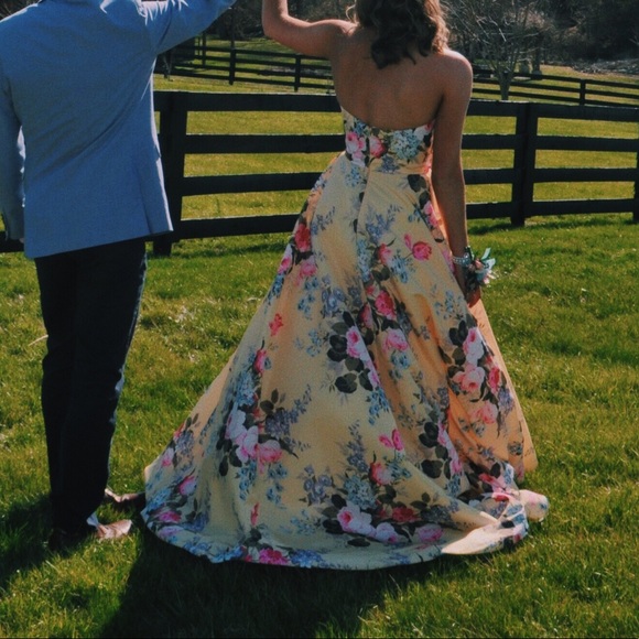 Formal Dress - Picture 5 of 5